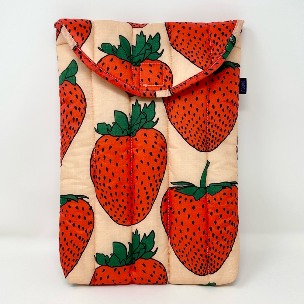 TikTok Viral Baggu Puffy Strawberry Print 13” Laptop Sleeve